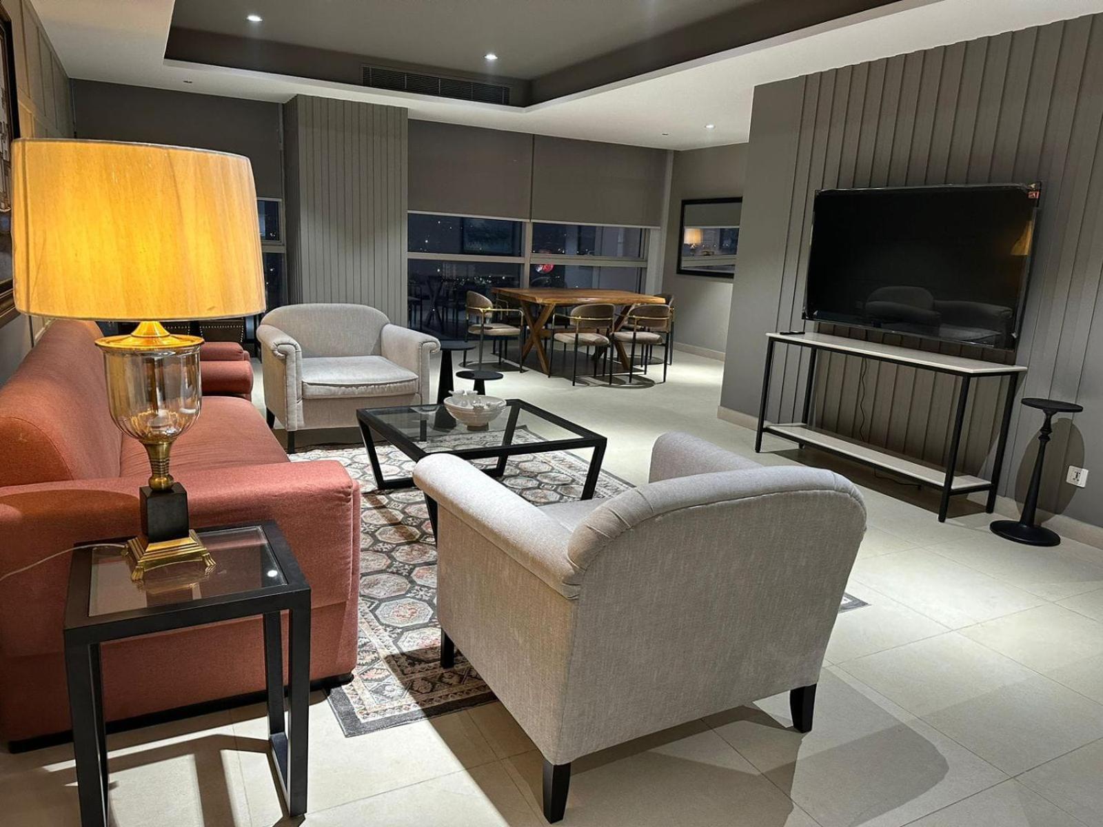 Aparthotel One Constitution Avenue By Goldfinch Islamabad Esterno foto